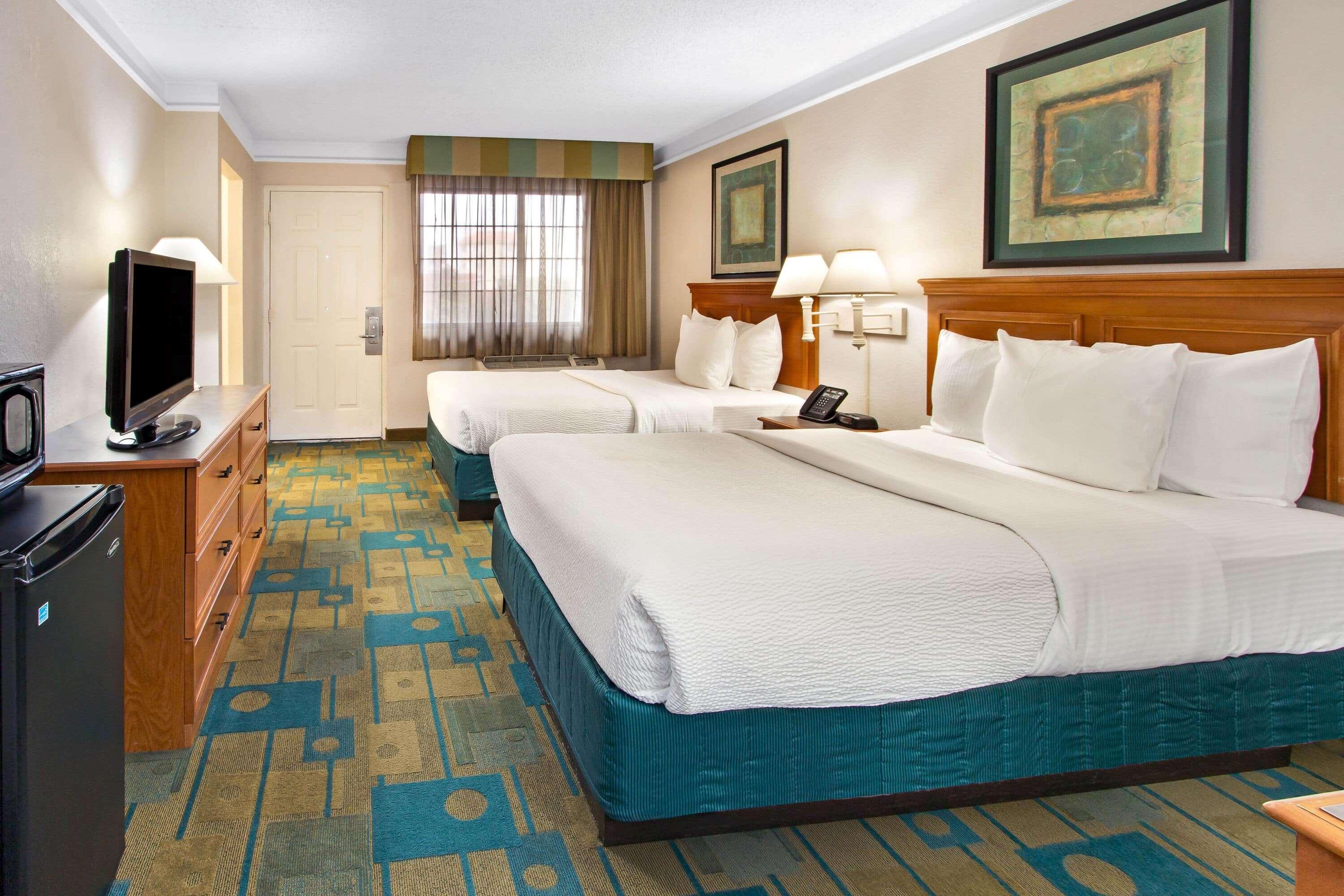 La Quinta By Wyndham Airport Hotel 3*