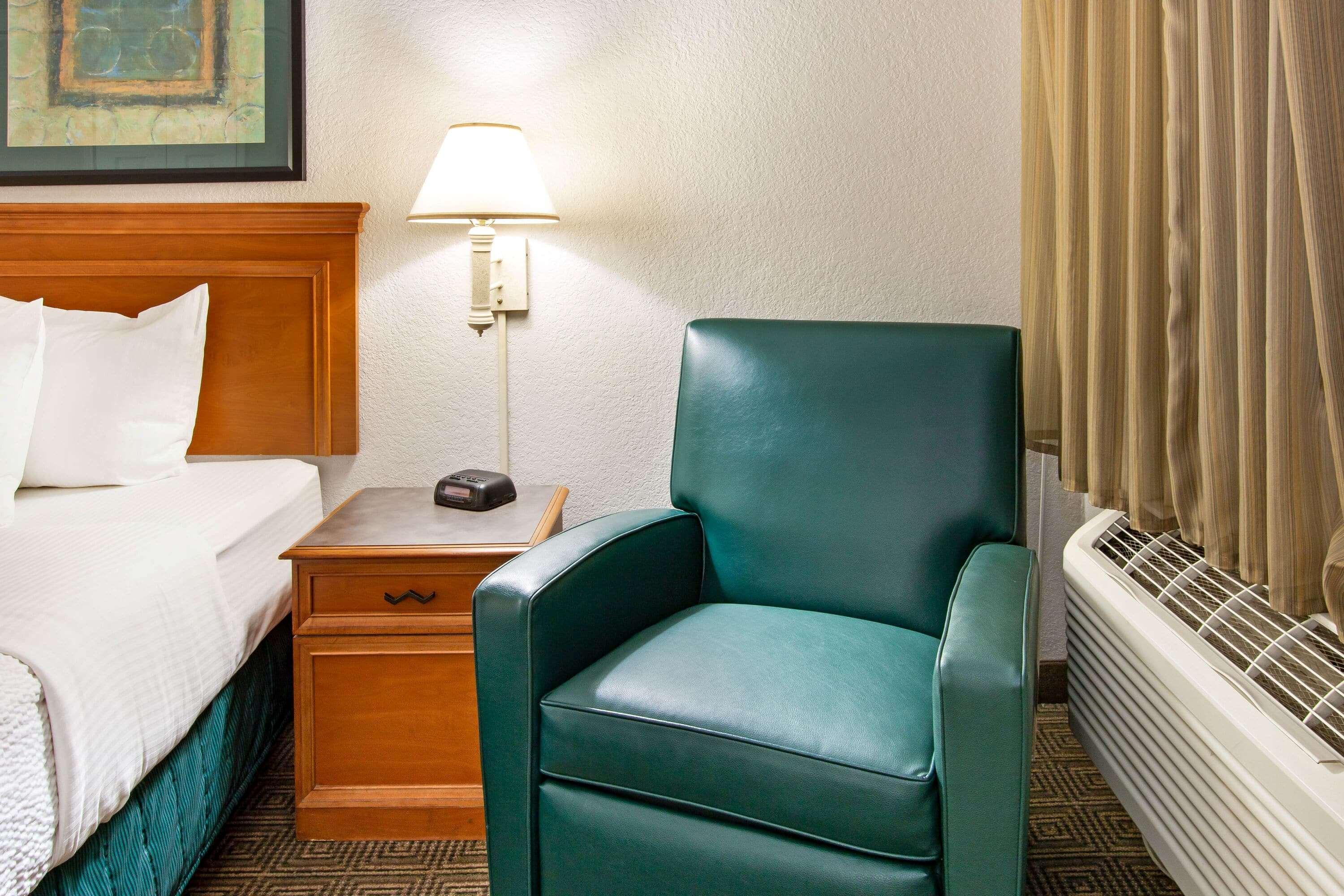 La Quinta By Wyndham Airport Hotel Albuquerque