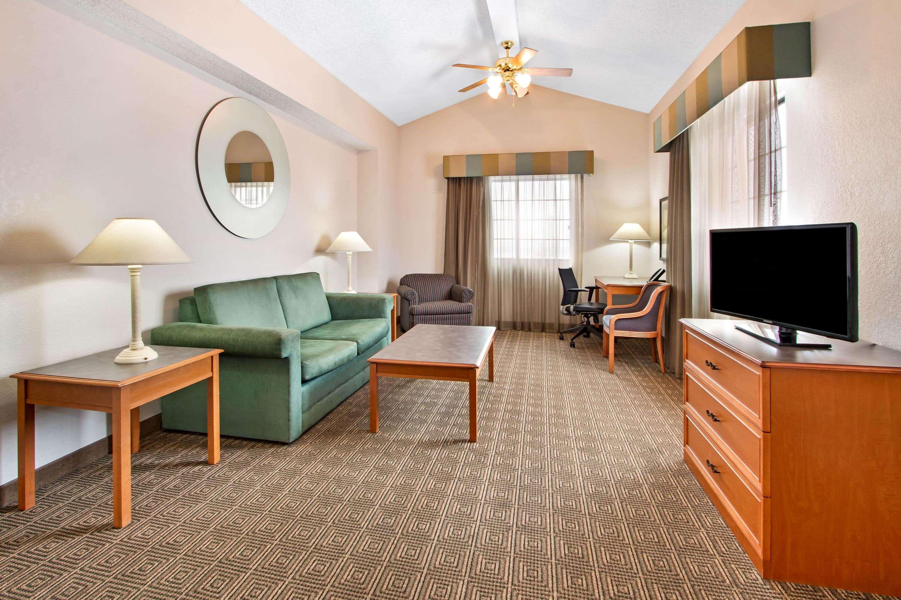 La Quinta By Wyndham Airport
