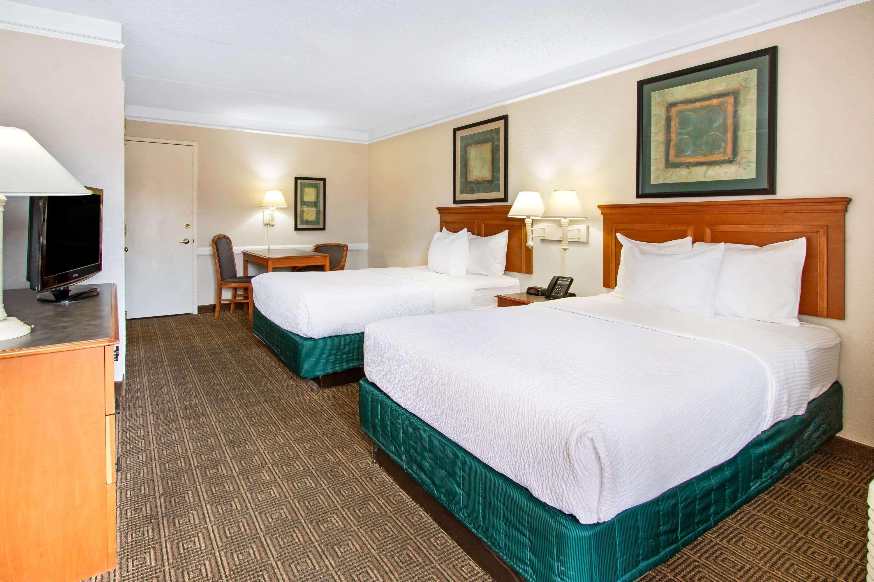 Hotel La Quinta By Wyndham Airport
