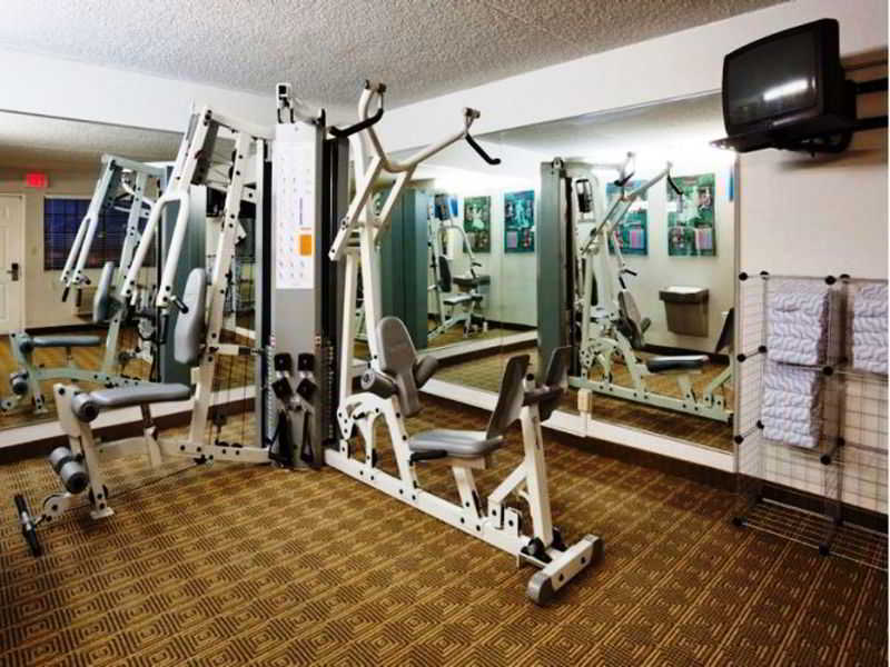 Hotel La Quinta By Wyndham Airport